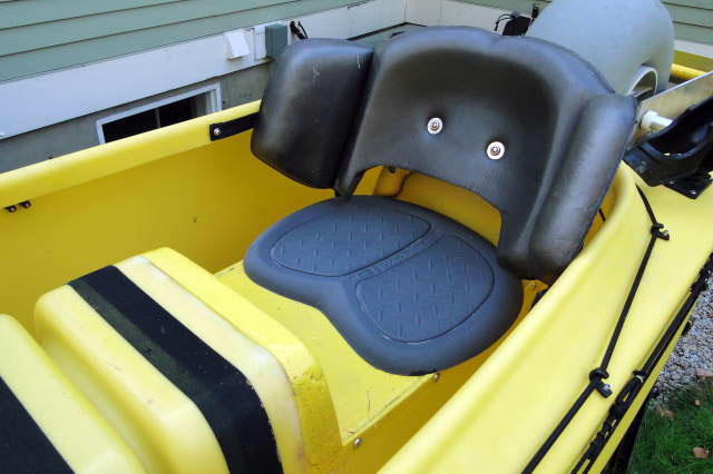 Seat for fishing kayak